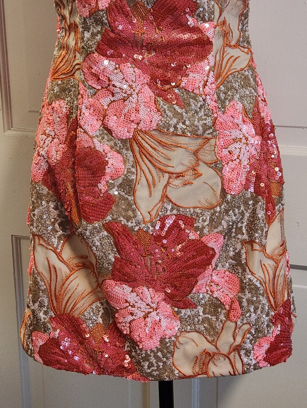🆕️ 🌺Muse by Marchesa🌺 - Pink/Red/Champagne/Cream Romy Sequin Cocktail Dress - Picture 8 of 15